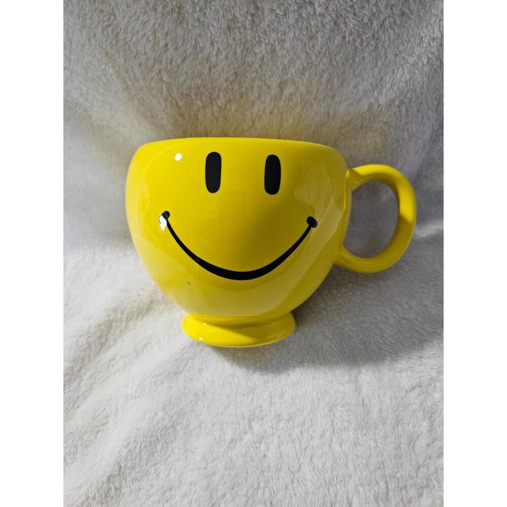 Teleflora Gift Smile Emoji Coffee Mug Cup Yellow Round 4.5" Happy Face Ceramic